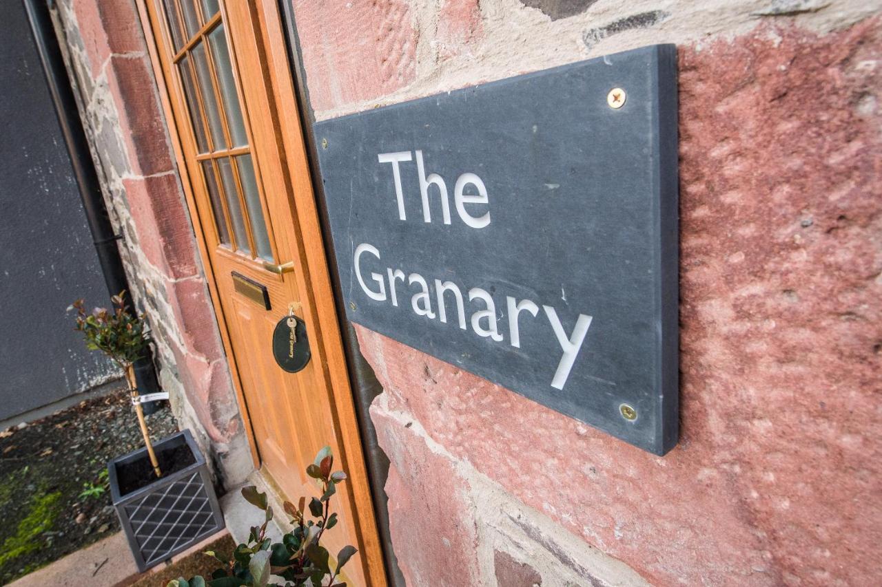 Вилла The Granary With Hot Tub Forgandenny Экстерьер фото